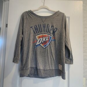 Distant Replays Women's Gray Thunder Sweatshirt Size XL EUC